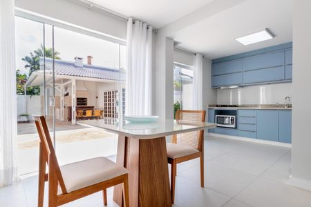 Cozinha de casa para alugar com 5 quartos, 300m² em Jurerê Internacional, Florianópolis