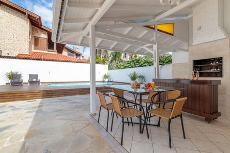 Casa para alugar com 300m², 5 quartos e 2 vagasÁrea externa