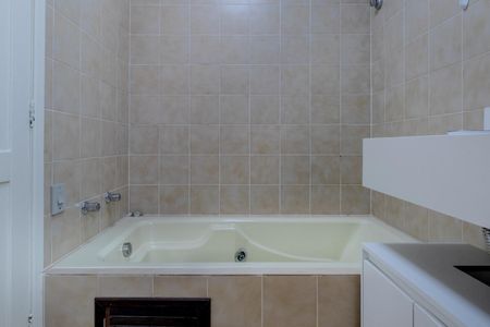 Casa para alugar com 300m², 5 quartos e 2 vagasBanheiro