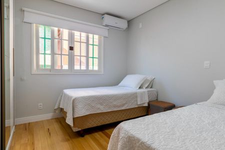 Casa para alugar com 300m², 5 quartos e 2 vagasQuarto