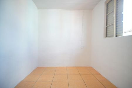 Quarto 2 de apartamento para alugar com 2 quartos, 47m² em Rubem Berta, Porto Alegre
