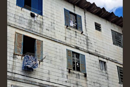 Apartamento para alugar com 47m², 2 quartos e 1 vaga Apartamento para alugar com 47m², 2 quartos e 1 vagaAdesivo na Janela