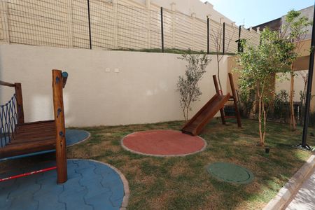 Apartamento para alugar com 33m², 2 quartos e sem vagaÁrea comum - Playground