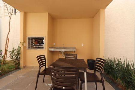Apartamento para alugar com 33m², 2 quartos e sem vagaÁrea comum - Churrasqueira