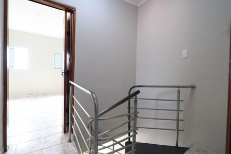 Casa à venda com 261m², 5 quartos e 3 vagasEscada