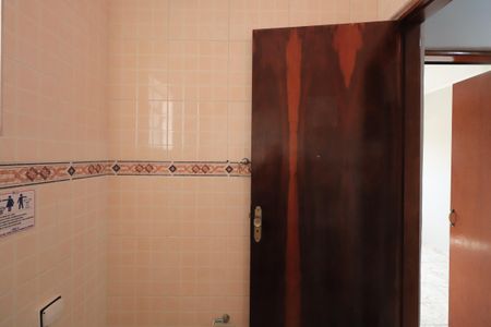 Casa à venda com 261m², 5 quartos e 3 vagasBanheiro