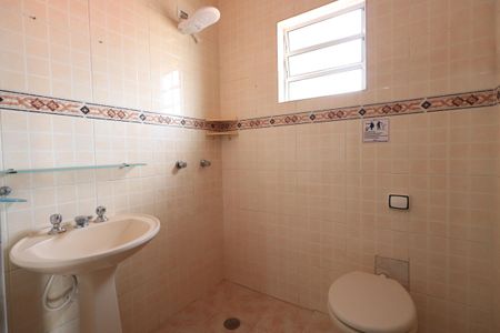 Casa à venda com 261m², 5 quartos e 3 vagasBanheiro