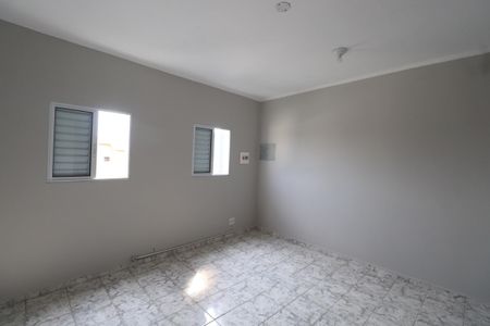 Casa à venda com 261m², 5 quartos e 3 vagasQuarto 2