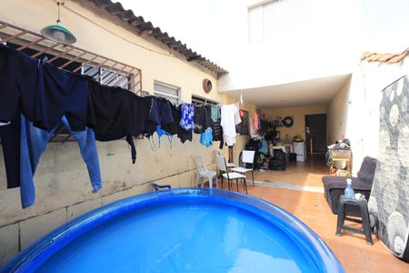 Casa à venda com 261m², 5 quartos e 3 vagasQuintal casa 3