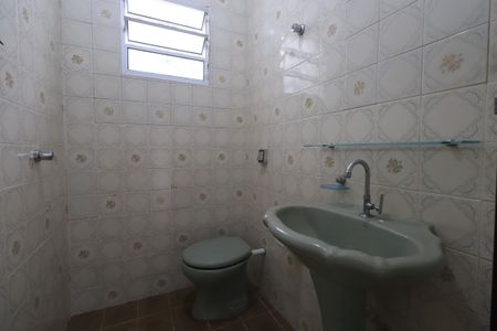 Casa à venda com 261m², 5 quartos e 3 vagasLavabo