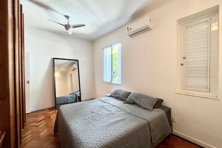 Apartamento à venda com 67m², 1 quarto e sem vaga