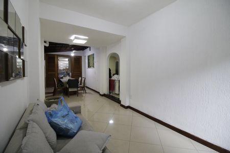 Casa à venda com 140m², 3 quartos e 1 vagaÁrea externa