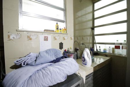 Casa à venda com 140m², 3 quartos e 1 vagaÁrea de Serviço 2