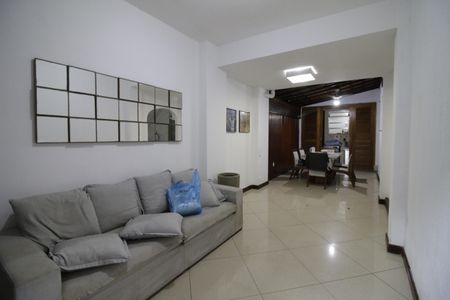 Casa à venda com 140m², 3 quartos e 1 vagaÁrea externa