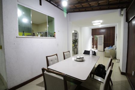 Casa à venda com 140m², 3 quartos e 1 vagaÁrea externa
