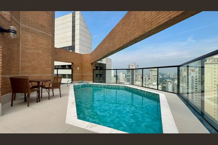 Studio à venda com 32m², 1 quarto e 1 vagaPiscina