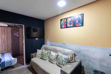 Sala e Cozinha  de apartamento para alugar com 1 quarto, 21m² em Conjunto Residencial José Bonifácio, São Paulo