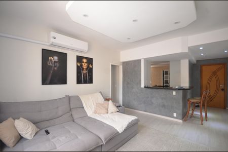 Apartamento para alugar com 120m², 3 quartos e 1 vagaSala