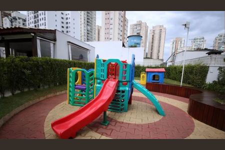 Apartamento à venda com 72m², 2 quartos e 1 vaga Apartamento à venda com 72m², 2 quartos e 1 vagaÁrea comum - Playground
