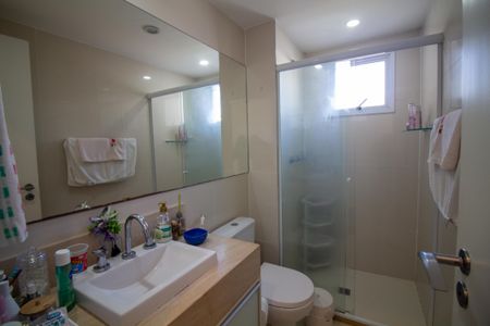 Apartamento à venda com 72m², 2 quartos e 1 vaga Apartamento à venda com 72m², 2 quartos e 1 vagaBanheiro da Suíte