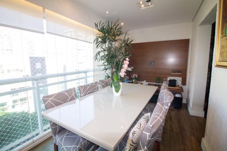 Apartamento à venda com 72m², 2 quartos e 1 vaga Apartamento à venda com 72m², 2 quartos e 1 vagaSala de Jantar