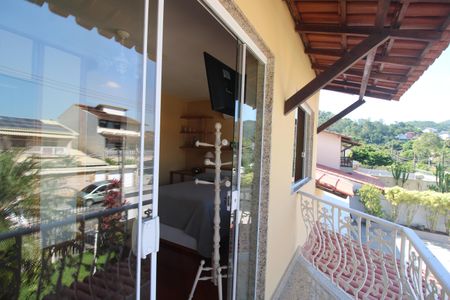 Casa de condomínio à venda com 360m², 3 quartos e 3 vagasSuíte - Varanda