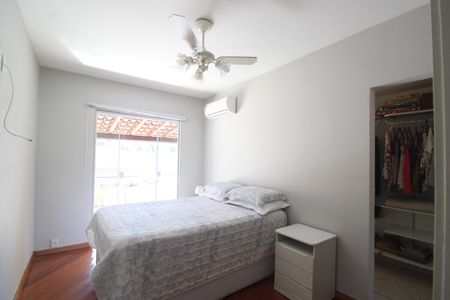 Casa de condomínio à venda com 360m², 3 quartos e 3 vagasQuarto 1