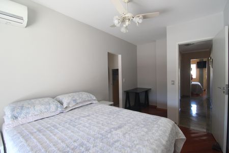 Casa de condomínio à venda com 360m², 3 quartos e 3 vagasQuarto 1