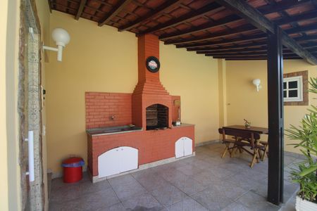 Casa de condomínio à venda com 360m², 3 quartos e 3 vagasQuintal - Churrasqueira