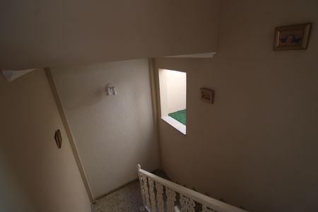 Casa de condomínio à venda com 360m², 3 quartos e 3 vagasEscada