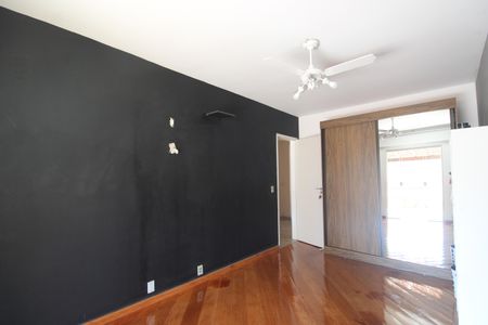Casa de condomínio à venda com 360m², 3 quartos e 3 vagasQuarto 2