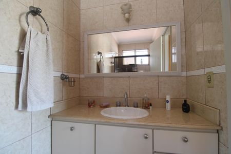 Casa de condomínio à venda com 360m², 3 quartos e 3 vagasBanheiro da suíte