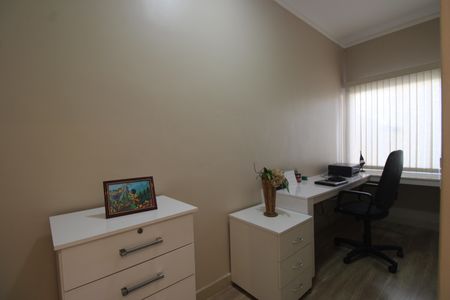 Casa de condomínio à venda com 360m², 3 quartos e 3 vagasEscritório