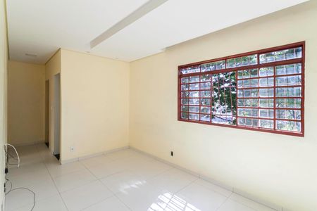 Apartamento para alugar com 65m², 3 quartos e 1 vaga Apartamento para alugar com 65m², 3 quartos e 1 vagaSala