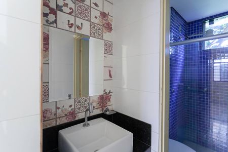 Apartamento para alugar com 65m², 3 quartos e 1 vaga Apartamento para alugar com 65m², 3 quartos e 1 vagaBanheiro social