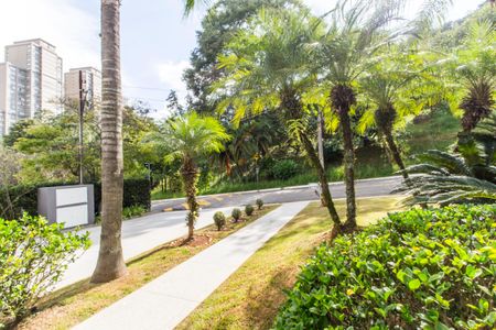 Casa de condomínio para alugar com 360m², 4 quartos e 6 vagas Casa de condomínio para alugar com 360m², 4 quartos e 6 vagasVista da Rua