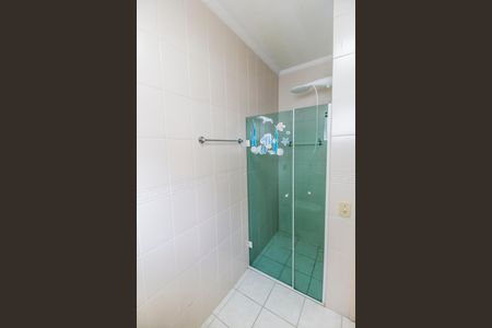 Casa de condomínio para alugar com 360m², 4 quartos e 6 vagas Casa de condomínio para alugar com 360m², 4 quartos e 6 vagasBanheiro da Suíte