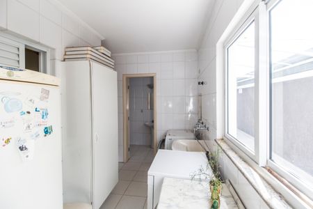 Casa de condomínio para alugar com 360m², 4 quartos e 6 vagas Casa de condomínio para alugar com 360m², 4 quartos e 6 vagasÁrea de Serviço