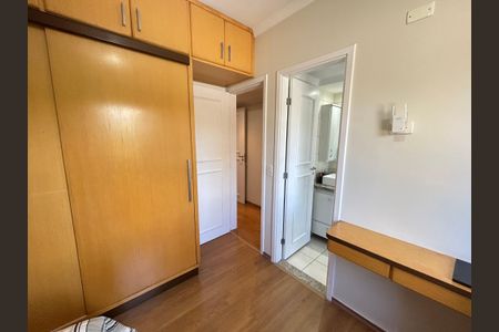 Apartamento à venda com 136m², 3 quartos e 4 vagas Apartamento à venda com 136m², 3 quartos e 4 vagasQuarto Suíte 2
