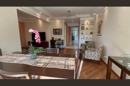 Apartamento à venda com 136m², 3 quartos e 4 vagas Apartamento à venda com 136m², 3 quartos e 4 vagasSala