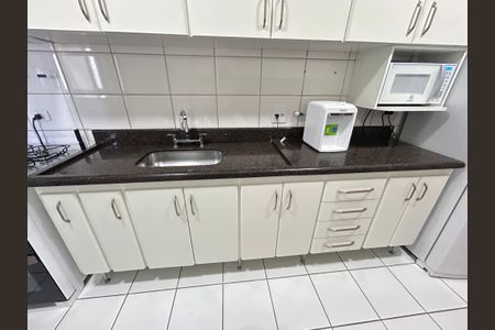 Apartamento à venda com 136m², 3 quartos e 4 vagas Apartamento à venda com 136m², 3 quartos e 4 vagasCozinha