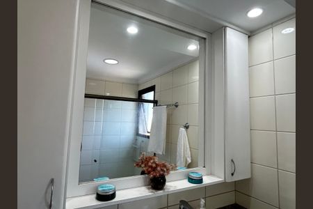 Apartamento à venda com 136m², 3 quartos e 4 vagas Apartamento à venda com 136m², 3 quartos e 4 vagasBanheiro da Suíte 3