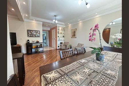 Apartamento à venda com 136m², 3 quartos e 4 vagas Apartamento à venda com 136m², 3 quartos e 4 vagasSala