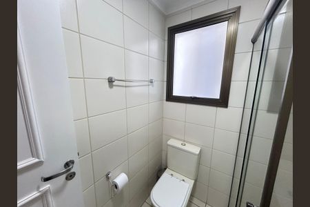Apartamento à venda com 136m², 3 quartos e 4 vagas Apartamento à venda com 136m², 3 quartos e 4 vagasBanheiro da Suíte 1