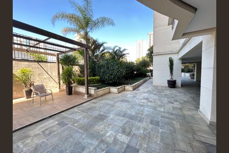 Apartamento à venda com 136m², 3 quartos e 4 vagas Apartamento à venda com 136m², 3 quartos e 4 vagasÁrea comum