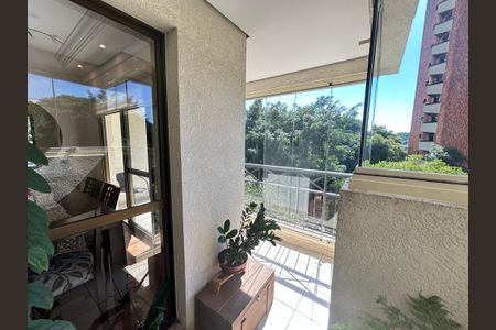 Apartamento à venda com 136m², 3 quartos e 4 vagas Apartamento à venda com 136m², 3 quartos e 4 vagasVaranda da Sala