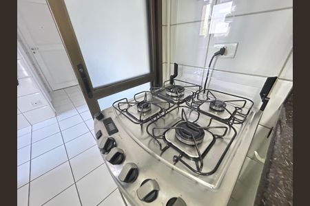 Apartamento à venda com 136m², 3 quartos e 4 vagas Apartamento à venda com 136m², 3 quartos e 4 vagasCozinha