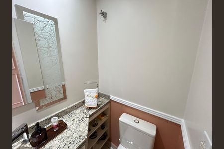 Apartamento à venda com 136m², 3 quartos e 4 vagas Apartamento à venda com 136m², 3 quartos e 4 vagasBanheiro 1