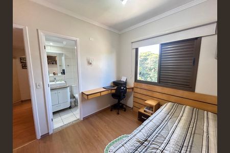 Apartamento à venda com 136m², 3 quartos e 4 vagas Apartamento à venda com 136m², 3 quartos e 4 vagasQuarto Suíte 2