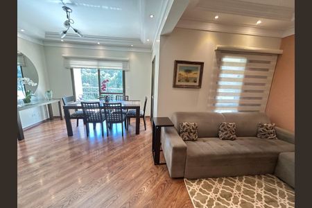 Apartamento à venda com 136m², 3 quartos e 4 vagas Apartamento à venda com 136m², 3 quartos e 4 vagasSala